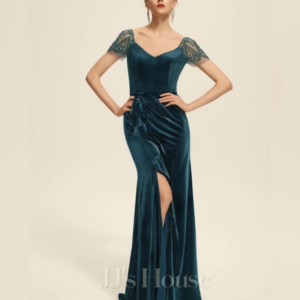 JJ’s house velvet dress